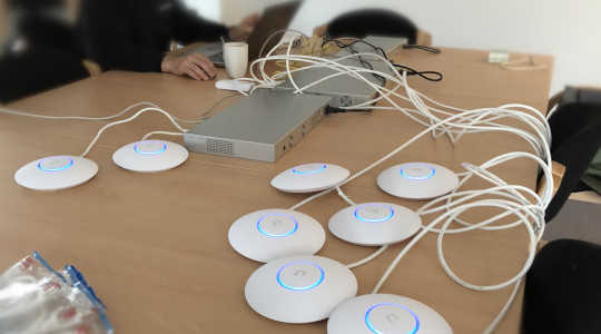 Opsætning af internet og WiFi